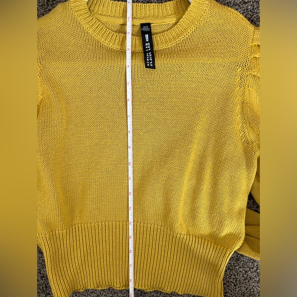 Design lab mustard cropped sweater XS - Picture 2 of 6
